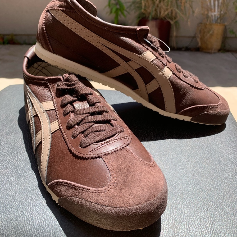 ASICS Onitsuka men’s size 9 brand new